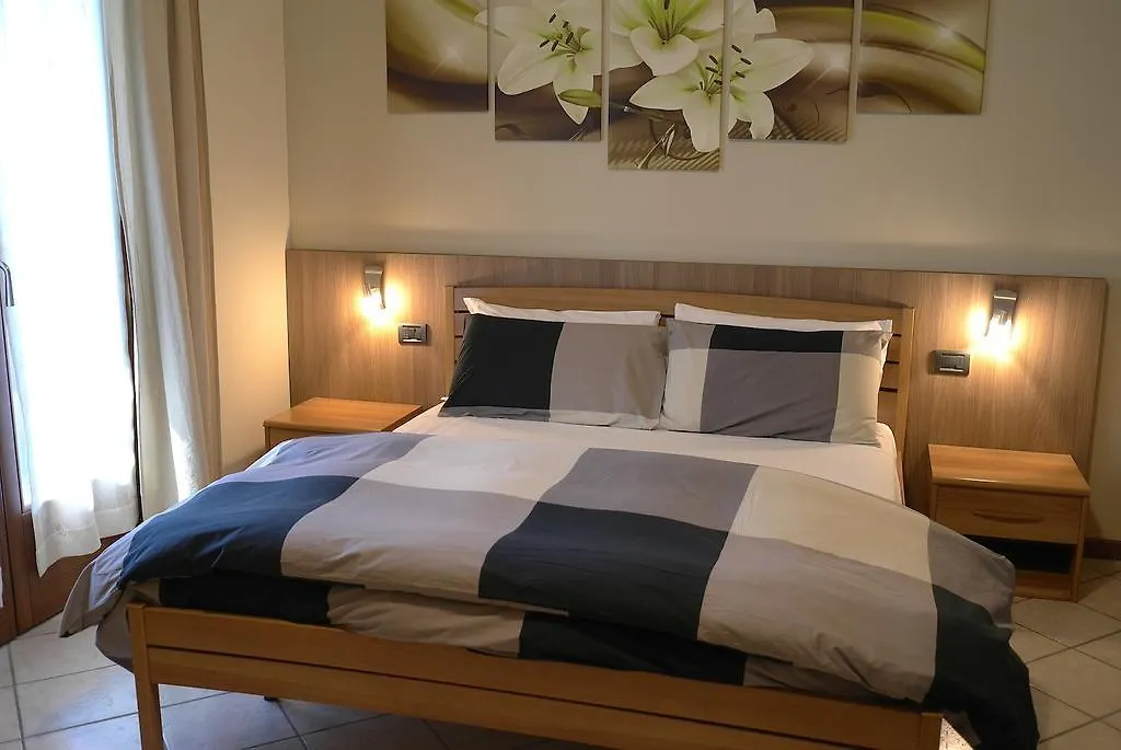 Relais Bb Pacengo Bed & Breakfast Lazise Italy